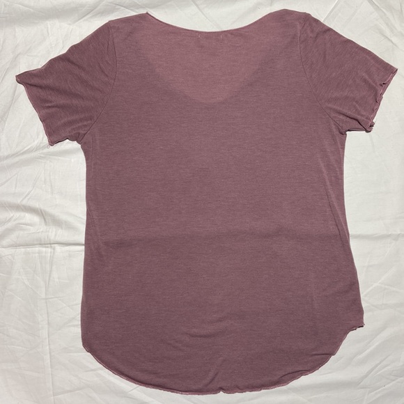 BOZZOLO V Neck Short Sleeve Shirt. Dusty Plum. Size Large. Never Worn. - Picture 4 of 6